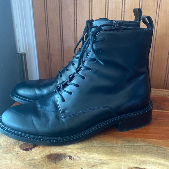 Vince Cabria Leather Lug Boot low chunky heel Sz 7 women’s combat punk goth 90’s - Picture 3 of 8